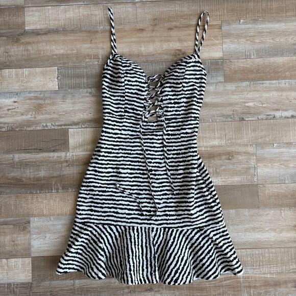 Bec + Bridge Black White Zebra Stripe Mini Dress Size 2 - Picture 1 of 6